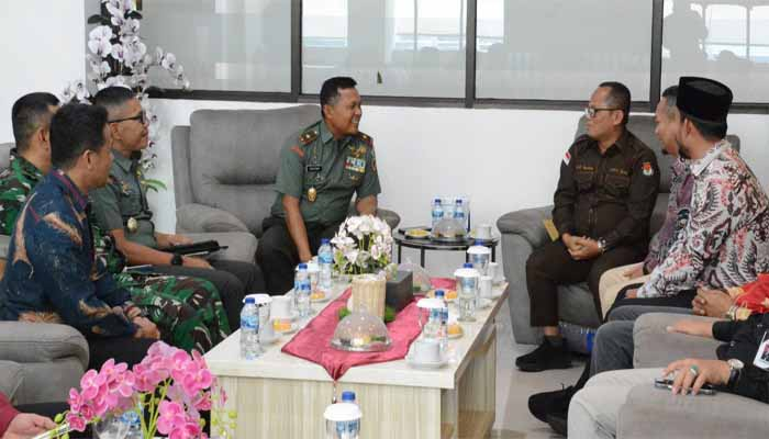 Danrem 031/Wira Bima Apresiasi KPU Riau atas Suksesnya Pilkada Serentak, Komitmen Perkuat Sinergi untuk Demokrasi Berkualitas