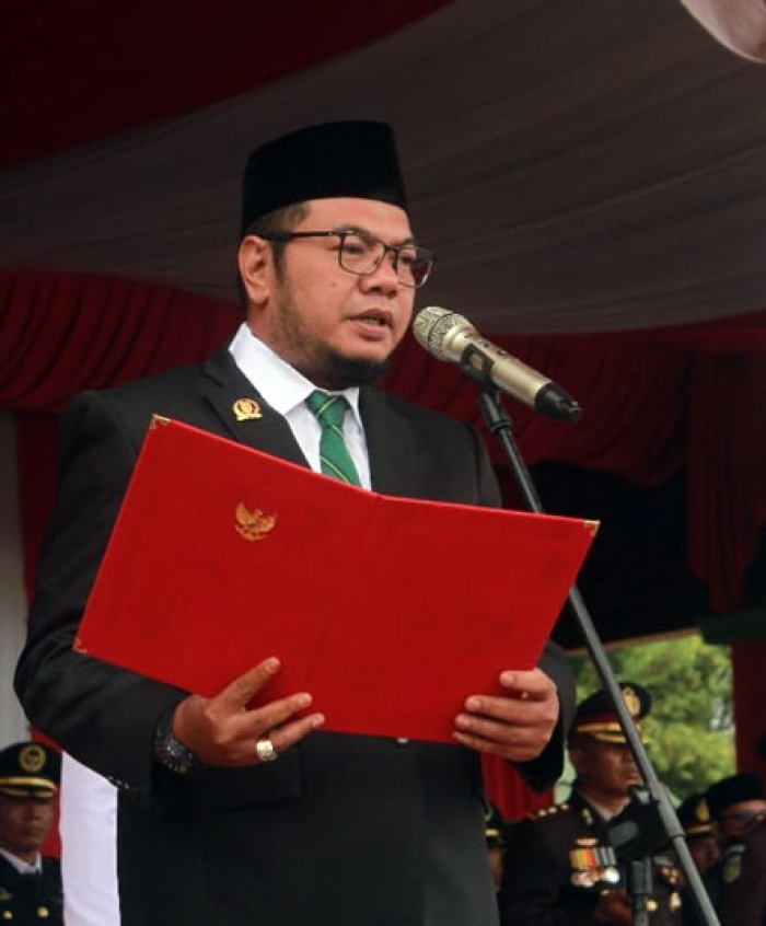 Ketua DPRD Inhil Iwan Taruna Bacakan Teks Proklamsi di Upacara HUT RI ke-81