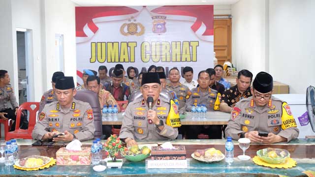 Wakapolda Riau Gelar Jumat Curhat di Rumah JB