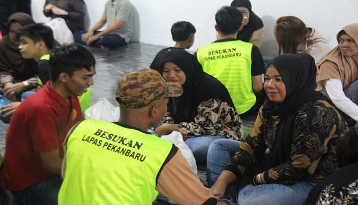 Momen Kunjungan Keluarga Warnai Lapas Kelas IIA Pekanbaru