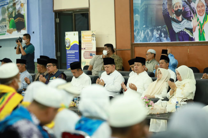 Pemkab Sambut 333 Jemaah Haji Kabupaten Siak Selamat Tiba di Embarkasi Batam