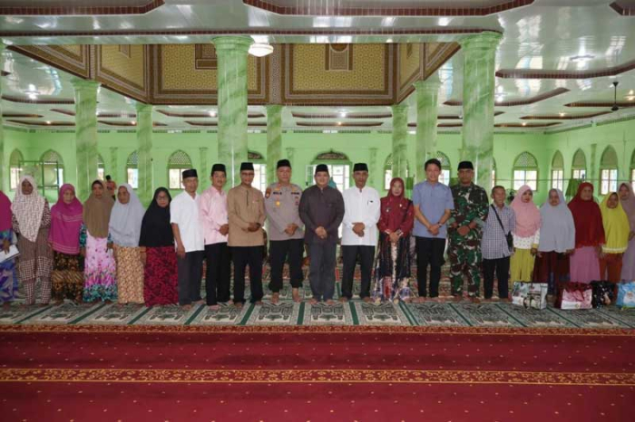 Pemkab Inhil Safari Ramadan di Gaung, Bupati Ajak Masyarakat Dukung Program Pemkab