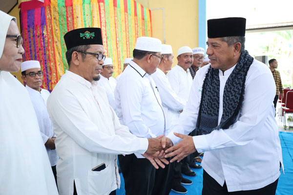 Bupati Alfedri Lepas 21 Calon Jamaah Haji Asal Sungai Apit