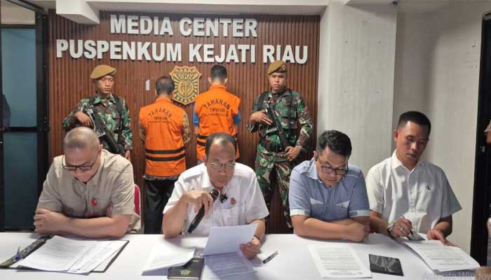 Dua Tersangka Korupsi Dana Rehabilitasi SD di Rohil Ditahan Kejati Riau
